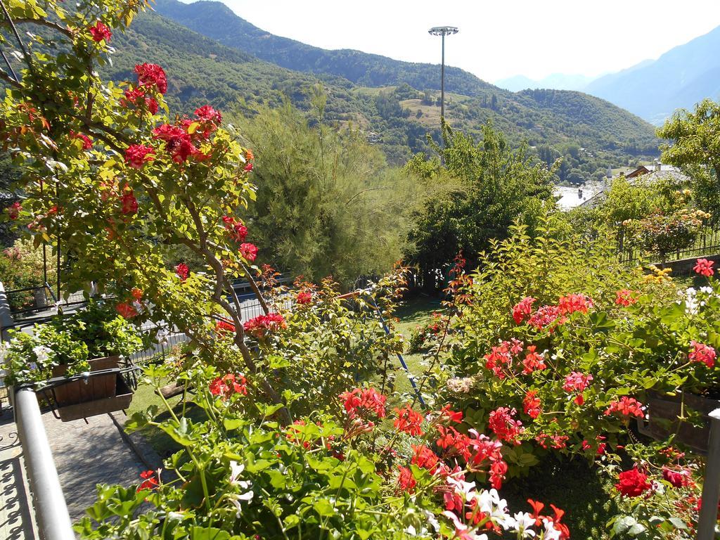 B&B Les Fleurs Gignod Dış mekan fotoğraf