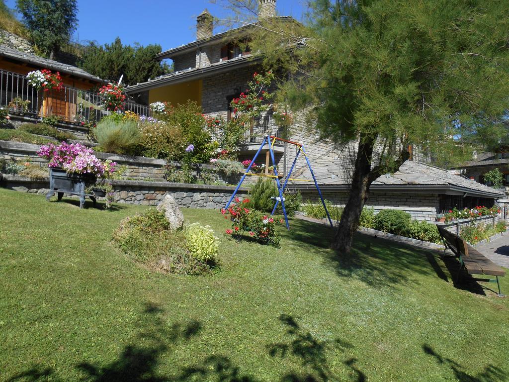 B&B Les Fleurs Gignod Dış mekan fotoğraf